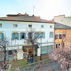 *** Hotel Aaron Itália