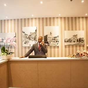 Boutique Re Enzo Hotel