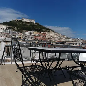 royal-boutique-napoli.hotels-amalfi.com/